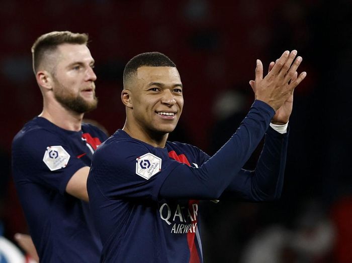 Chiến thắng đậm đà giúp PSG tiếp tục củng cố ngôi đầu Ligue 1 2023/24 với 30 điểm, bỏ cách đội nhì bảng Nice 4 điểm