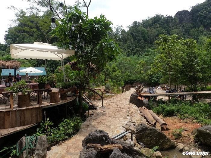  Với cảnh quan thiên nhiên ban tặng, nơi đây như một đặc ân của núi rừng 