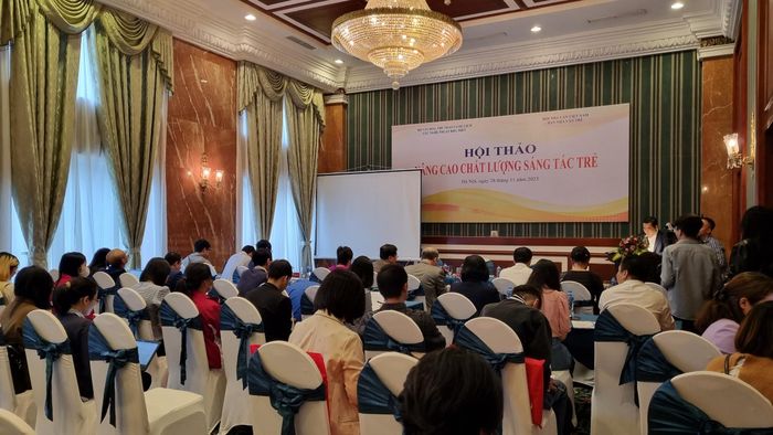 Toàn cảnh hội thảo "Nâng cao chất lượng sáng tác trẻ".
