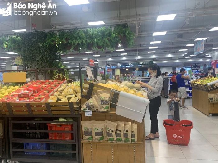  Chỉ số giá tiêu dùng tháng 11 tăng 0,12%. Ảnh: Thu Huyền 
