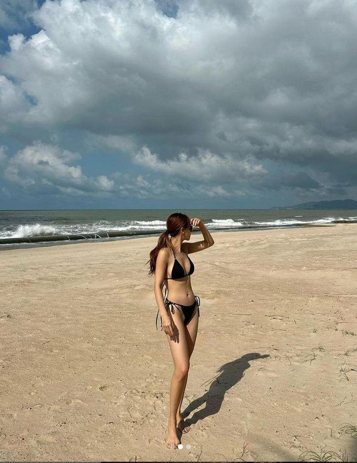 Thậm chí nhiều fan còn cho rằng, body hiện tại của Yến Trang còn đẹp hơn thời điểm đôi mươi. 