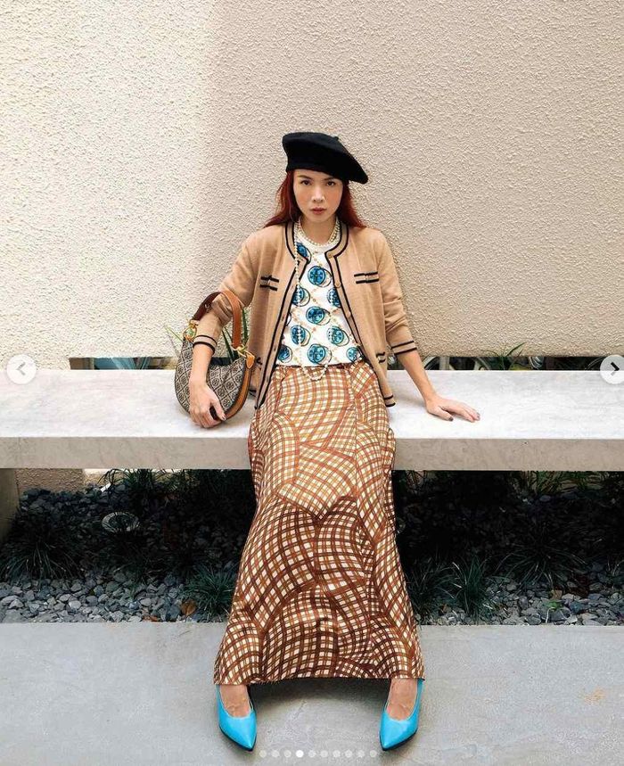 Trang phục che kín đường cong nhưng vẫn được phối theo cách cực kỳ thú vị. 
