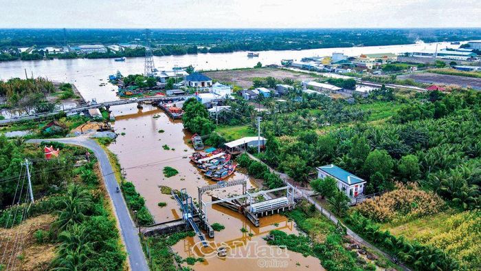 Cống Trùm Thuật đã được vận hành để ngăn triều, tháo úng phục vụ sản xuất của người dân xã Khánh Hải, huyện Trần Văn Thời.