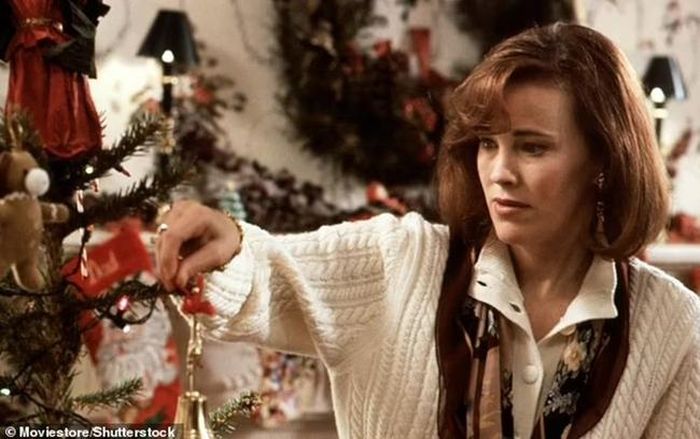 Catherine O'Hara trong phim "Ở nhà một mình"