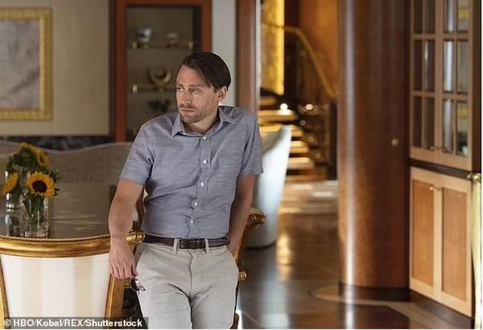 Hiện nay, Kieran được biết đến nhiều nhất với vai diễn trong loạt phim truyền hình "Succession của HBO" - bộ phim đã mang về cho anh hai đề cử Quả Cầu Vàng