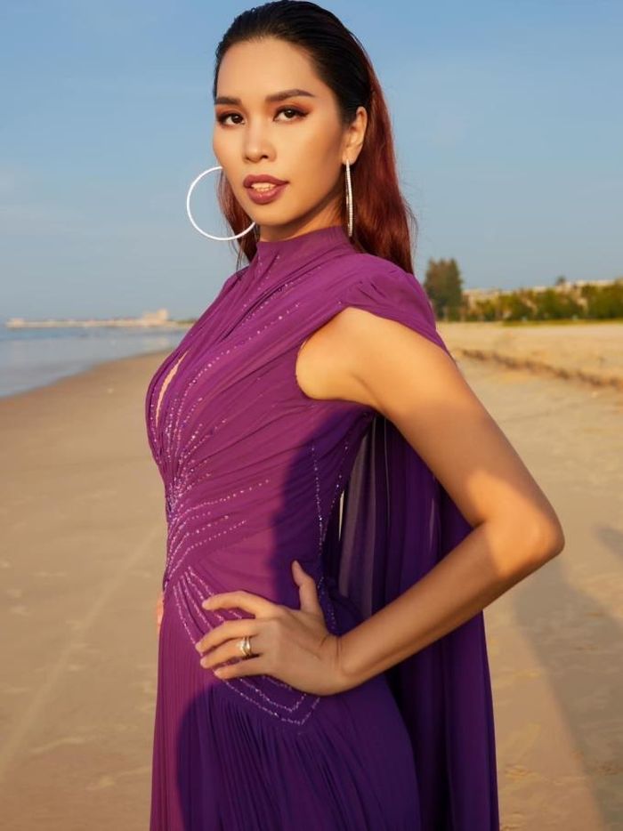 Hà Anh khi bầu 3 tháng.