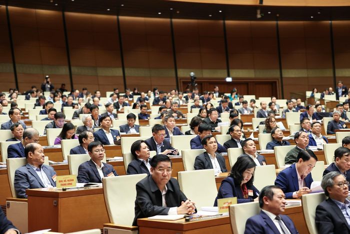 Các đại biểu tham dự hội nghị tại Nhà Quốc hội. Ảnh Như Ý