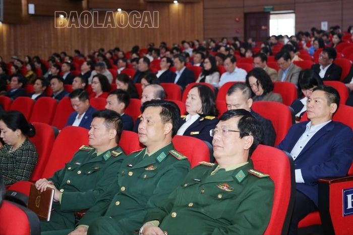 Đại biểu dự hội nghị tại điểm cầu Tỉnh ủy Lào Cai.