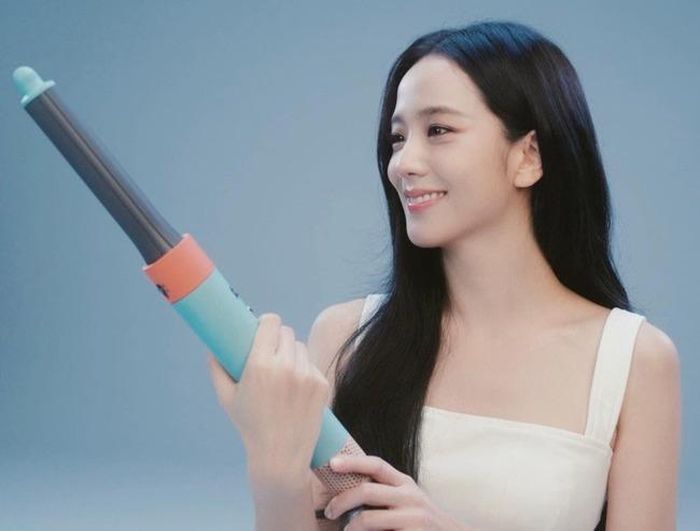 Jisoo mới trở thành đại sứ của Công ty công nghệ toàn cầu Dyson