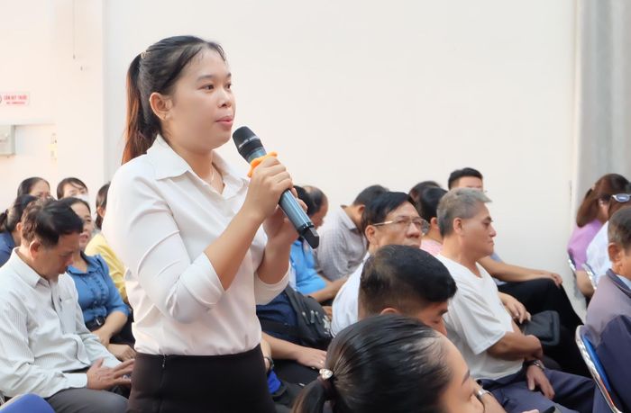  Nhiều cử tri bày tỏ mong muốn địa phương sớm khởi công xây dựng cụm trường học tại khu đất công cộng phường 6 