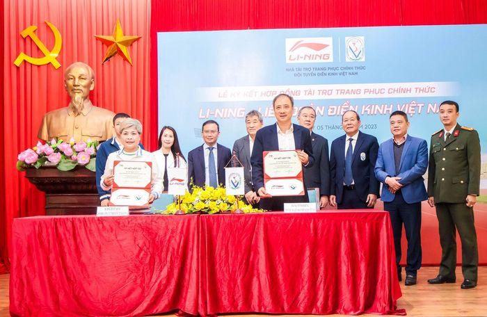 Lễ ký kết biên bản hợp tác.