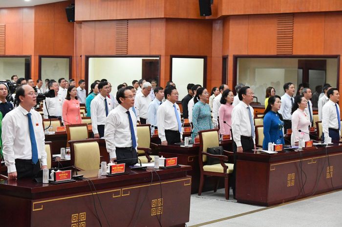  Các đại biểu tham dự kỳ họp 13 HĐND TPHCM khóa X. Ảnh: VIỆT DŨNG 