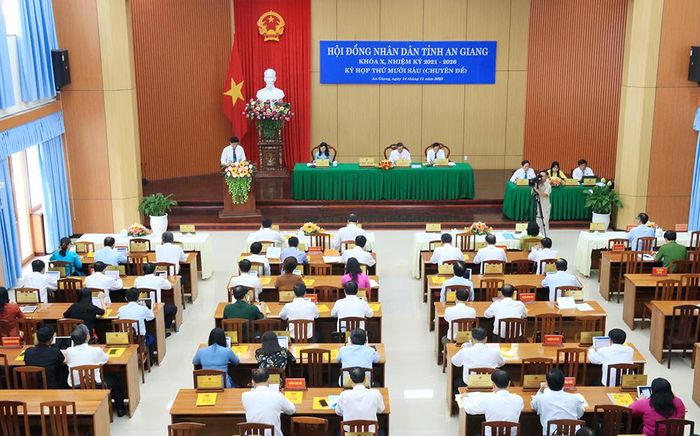 Tập trung trí tuệ và dân chủ trong kỳ họp