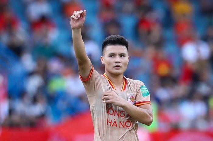 CAHN đã và đang làm tất cả để Quang Hải trở lại là phiên bản tốt nhất của chính mình. Ảnh: Minh Chiến