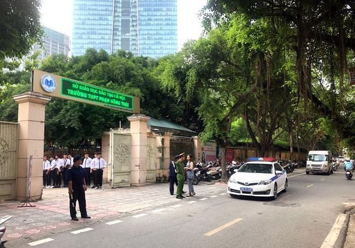 Cũng theo các chuyên gia, học sinh chỉ tập trung đông khi vào học và tan học. Nếu nếu tất cả các xe chỉ được chạy 30 km/h sẽ gây cản trở giao thông và ùn tắc tại những khu vực này, gây ảnh hưởng quá trình phát triển kinh tế xã hội