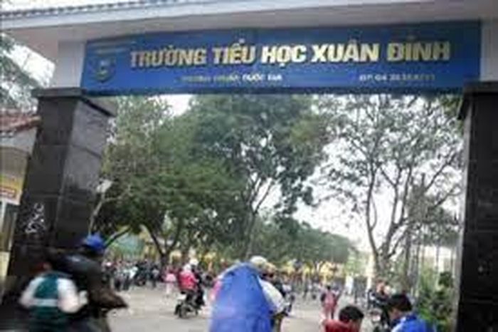Tuy nhiên, trong thời gian đầu này, cụm trường Xuân Đỉnh, quận Bắc Từ Liêm, sẽ là điểm trường đầu tiên tại Hà Nội được chọn để thí điểm áp dụng các giải pháp hạ tầng đảm bảo an toàn giao thông