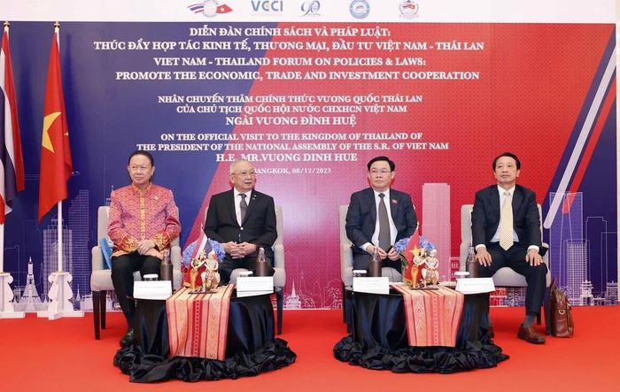 , Chủ tịch Quốc hội Vương Đình Huệ nhấn mạnh, Việt Nam cũng là điểm đến đầu tư hấp dẫn, an toàn và ổn định cho các nhà đầu tư quốc tế. (Ảnh: Doãn Tấn/TTXVN)