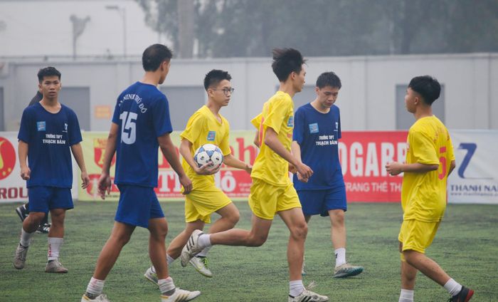 Họ có bàn thắng rút ngắn 1-2 nhờ công Tuấn Anh phút 27