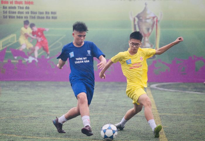 Hai đội chơi cống hiến tới phút cuối cùng