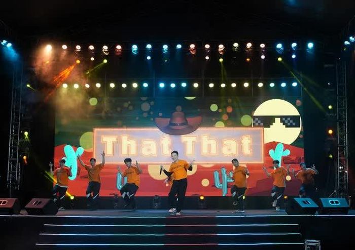 Nhóm nhảy SDG Crew Hàn Quốc đã đem đến những tiết mục ấn tượng với công chúng tại Hội An