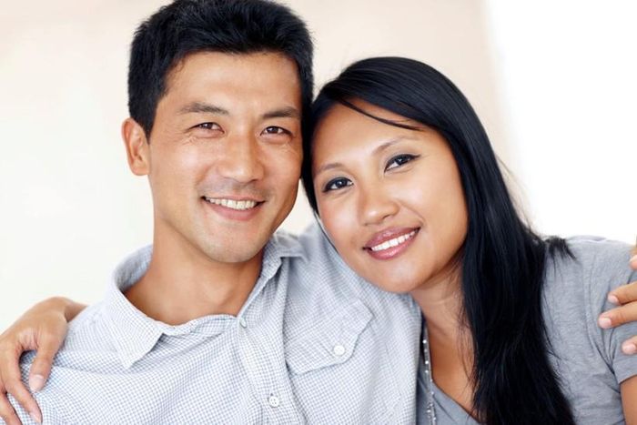 Một người đàn ông từng trải biết rằng phụ nữ thích được quan tâm và chăm sóc. (Ảnh: ITN).
