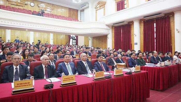  Các đại biểu tham dự kỳ họp. Ảnh: X. Hoa 