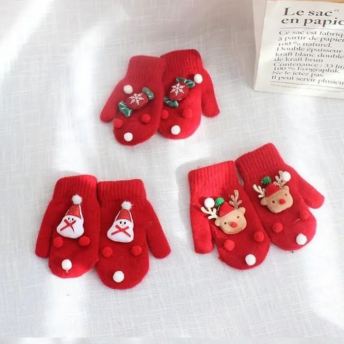 Găng tay họa tiết hình Noel