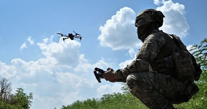 Như tướng Zaluzhny nhấn mạnh, quân đội Ukraine vẫn đang tập trung vào việc sử dụng UAV. Một tướng cấp cao của Ukraine tiết lộ rằng, họ đang chuẩn bị tiến hành một cuộc tấn công quy mô lớn bằng UAV vào Nga trong mùa đông sắp tới.