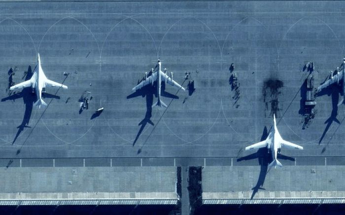 Nhìn lại các cuộc tấn công bằng UAV trước đây do quân đội Ukraine phát động vào các cơ sở quân sự và căn cứ hải quân quan trọng của Nga, Kiev nhấn mạnh, đây mới chỉ là khởi đầu.