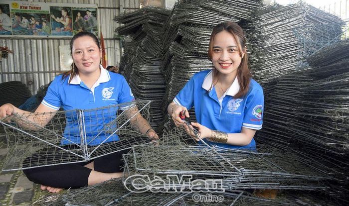 HTX lợp cua Kim Thanh, ấp Nhà Dài giải quyết được cho 20 hộ gia đình có công việc làm ổn định.