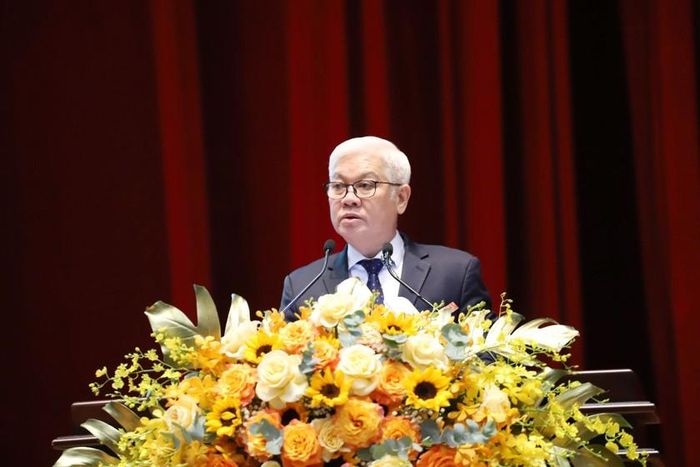  Bí thư Tỉnh ủy Nguyễn Văn Lợi phát biểu chào mừng tại hội nghị