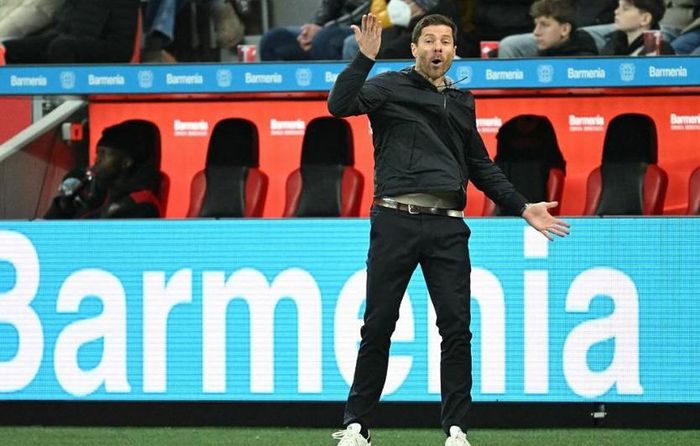 HLV Xabi Alonso "truyền lửa cho Leverkusen. Ảnh: Eurosports