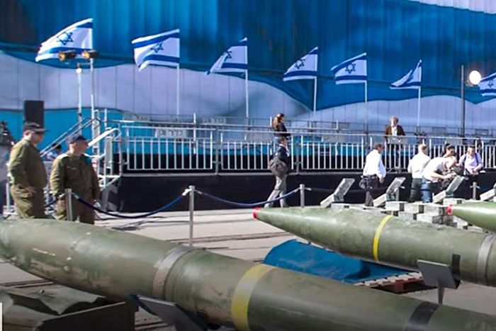Israel có 90 đầu đạn hạt nhân, là quốc gia thứ 6 có nhiều vũ khí hạt nhân nhất trên thế giới.