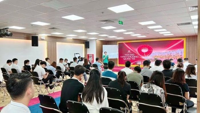 Bà Nguyễn Thị Thanh Tâm dành 30% quỹ thời gian của mình cho hoạt động truyền lửa bán hàng