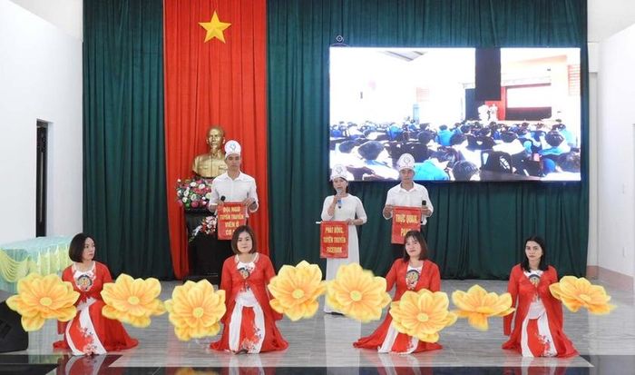 Phần thi của đội xã Đak Djrăng tại hội thi tìm hiểu pháp luật về tảo hôn trong vùng DTTS năm 2023. Ảnh: Thanh Nhật 