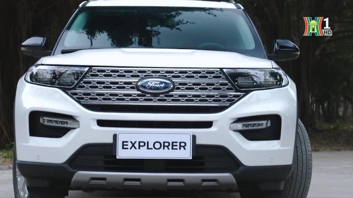 Ford Explorer giảm còn 2,299 tỷ đồng.