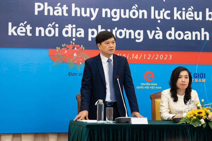 Phó Chủ tịch UBND thành phố Hải Phòng Hoàng Minh Cường phát biểu tại họp báo.