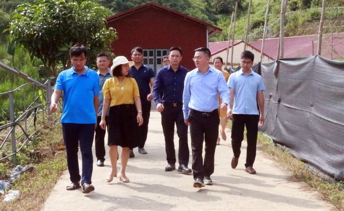 Lãnh đạo huyện Bát Xát tăng cường làm việc tại cơ sở, kịp thời tháo gỡ khó khăn.