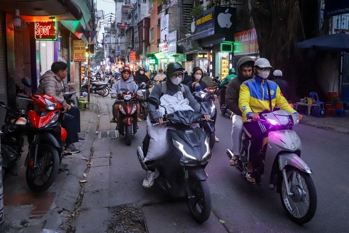 Theo Trung tâm Dự báo Khí tượng Thủy văn Quốc gia, sau đợt không khí lạnh ngày 16/12, ngày 18 - 19/12, miền Bắc tiếp tục bị ảnh hưởng bởi một đợt không khí lạnh mạnh nữa. (Ảnh: Hoài Nam/Vietnam+)