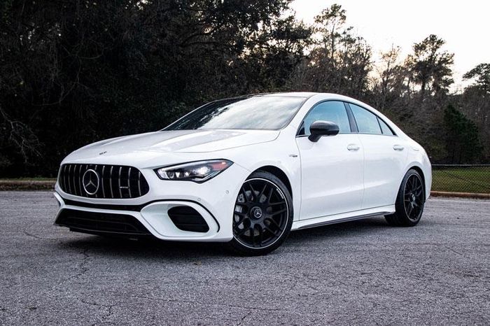 Mercedes-AMG CLA 35.