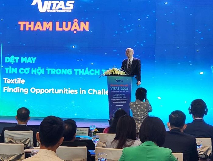 Ông Trần Thanh Hải – Phó Cục trưởng Cục Xuất nhập khẩu, Bộ Công Thương tham luận