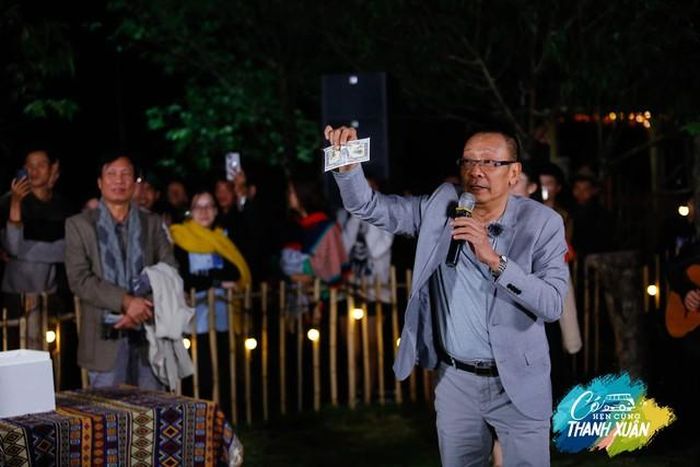 MC Lại Văn Sâm tại chương trình thiện nguyện