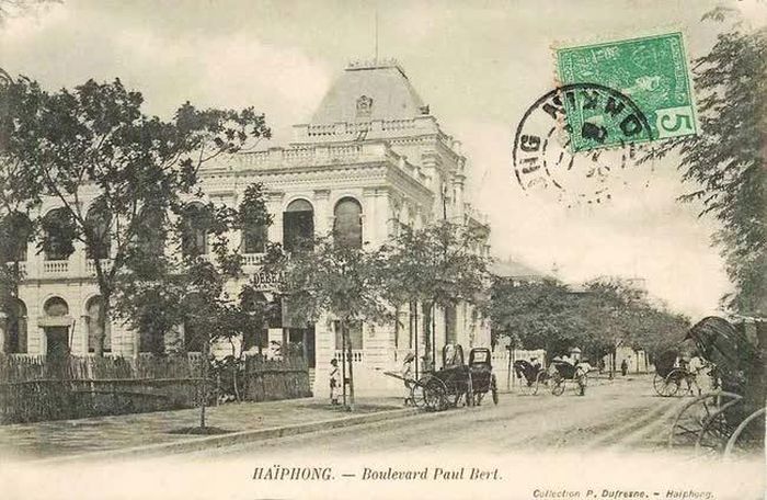 Đường Paul Bert và Phòng Thương mại