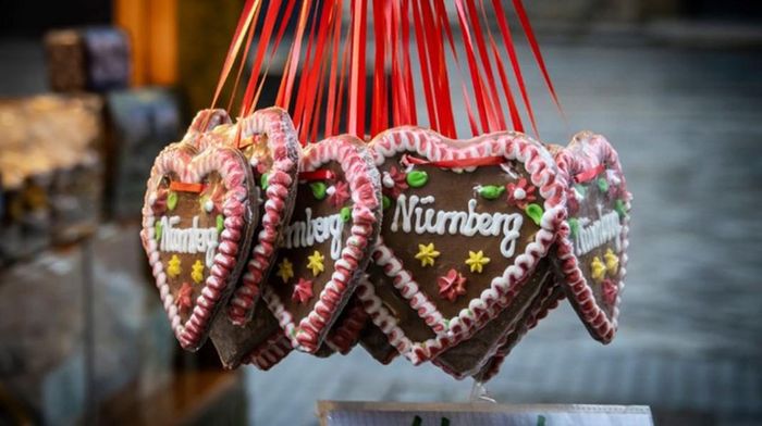  8. Nuremberg, Đức: Là thành phố lớn thứ 2 ở Bavaria, hàng thủ công và quà tặng tại chợ Giáng sinh ở Nuremberg có sức hút lớn. 