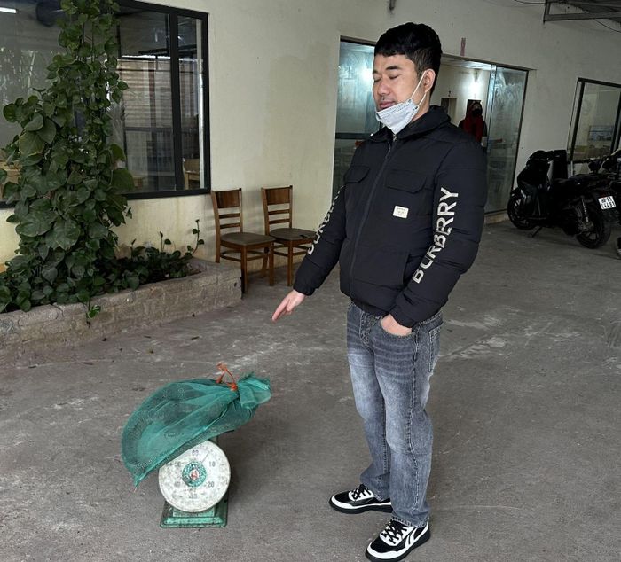 Nguyễn Văn Cường và số động vật hoang dã. Ảnh: Công an tỉnh Bắc Giang.