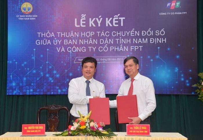 Tỉnh Nam Định đã và đang thực hiện hợp tác với các Tập đoàn công nghệ trong nước để thực hiện các nhiệm vụ, mục tiêu CĐS, CCHC.