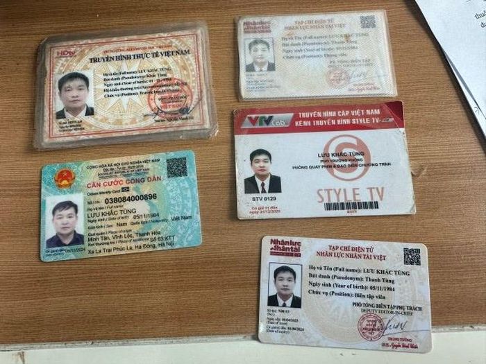 Một số giấy tờ Công an thu giữ khi khám xét nơi ở của đối tượng Tùng