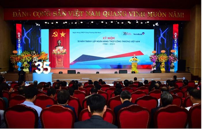 Với nền tảng tài chính ngày càng vững chắc, VietinBank sẽ tiếp tục phát triển mạnh mẽ, khẳng định vai trò là một trong các NHTM trụ cột của nền kinh tế