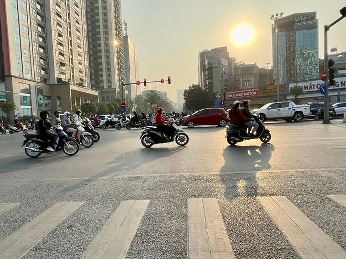 Theo dự báo thời tiết hôm nay, miền Bắc trưa chiều có nắng trời đỡ rét hơn. Ảnh: T.Hải