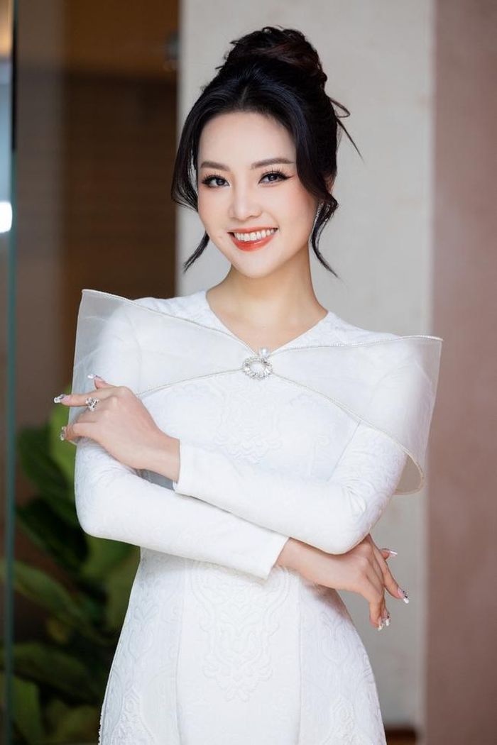 Thụy Vân hiểu khán giả họ cần gì ở mình và mình vẫn luôn trau dồi kiến thức để tin tự tỏa sáng!